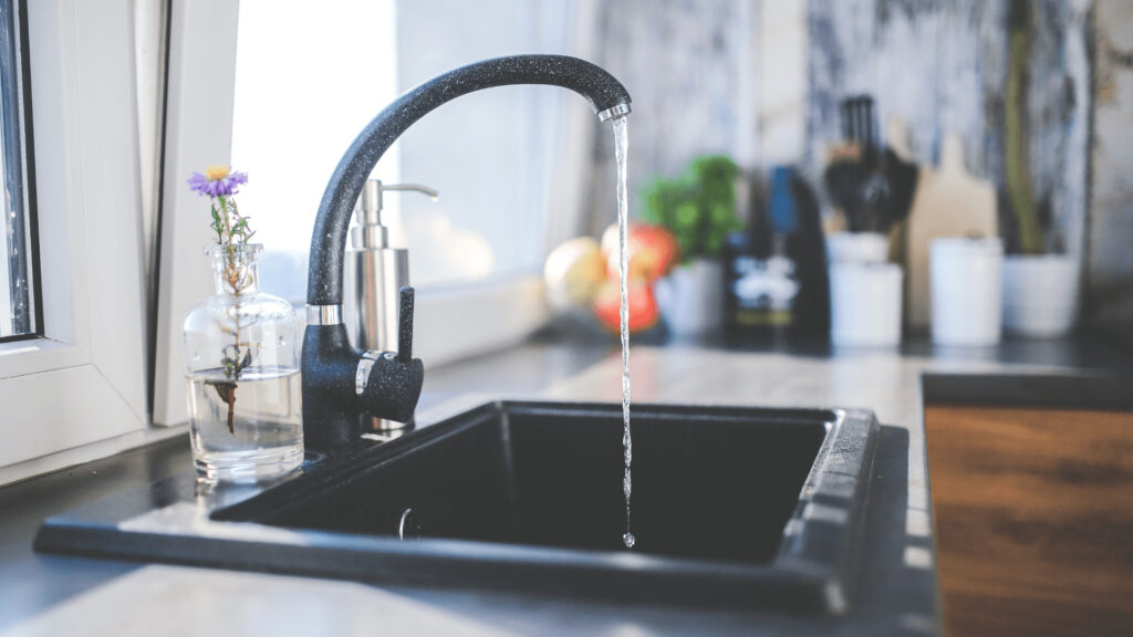 kitchen faucet | K&L Plumbing